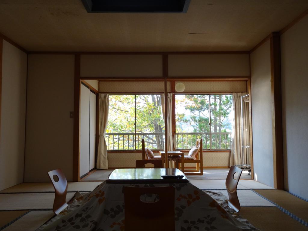 Oomukou Ryokan Hakuba Kamer foto